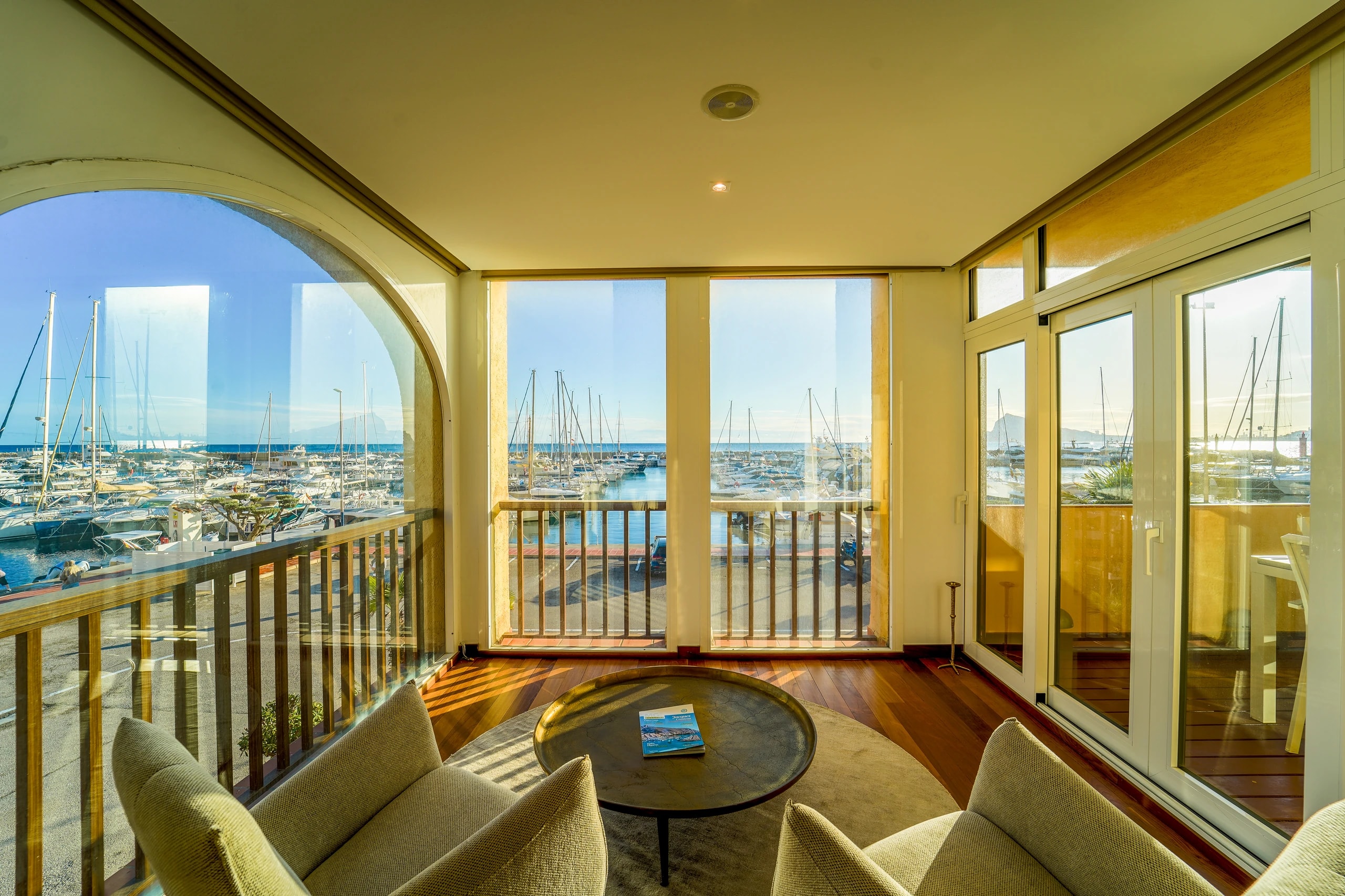 Apartamento en primera línea del puerto: foto 2 de 9