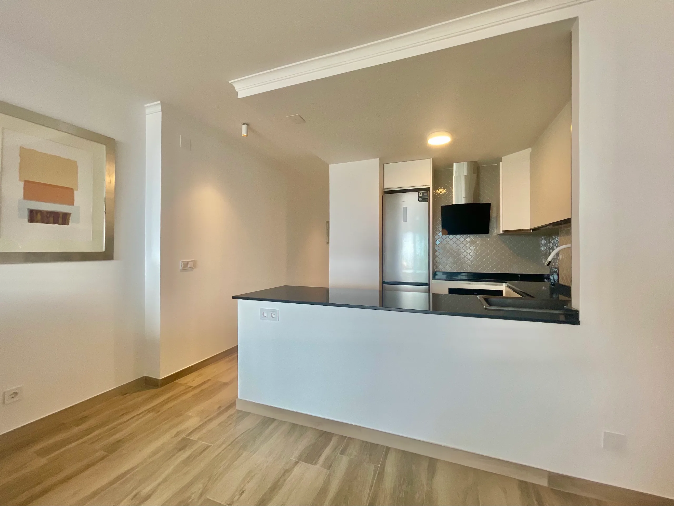 Apartamento reformado en primera línea de mar: foto 4 de 9