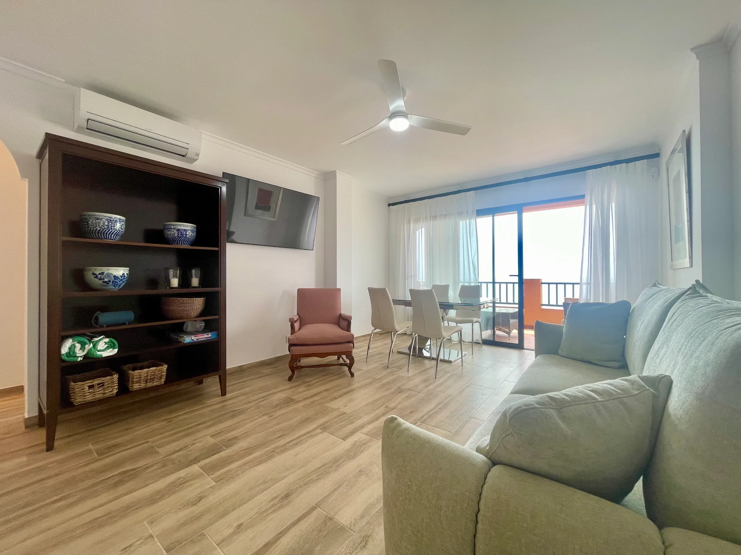 Apartamento reformado en primera línea de mar: foto 6 de 9