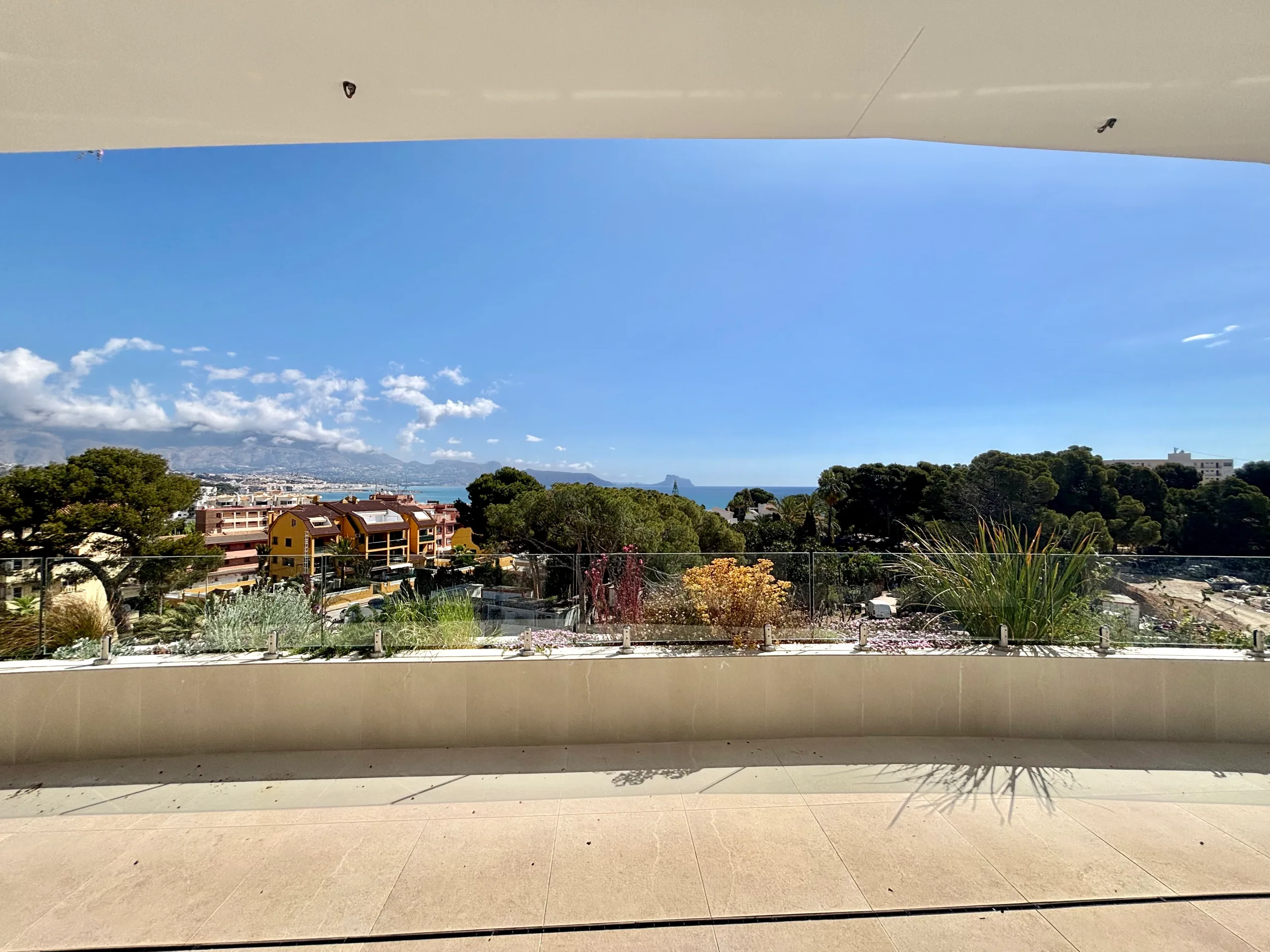 Ático dúplex a estrenar con vistas al mar: foto 7 de 9