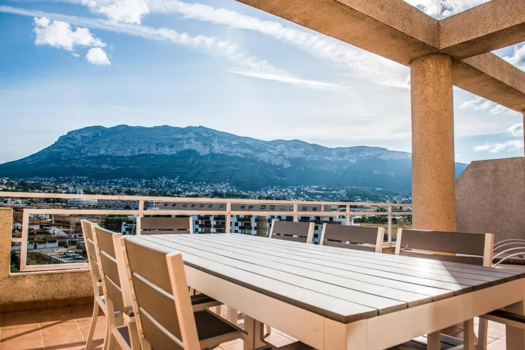 Ático dúplex con una gran terraza: foto 4 de 9