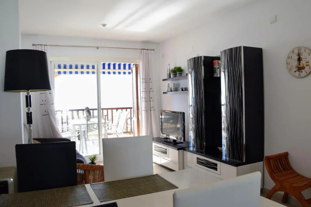 Piso sobre el puerto deportivo: foto 8 de 9